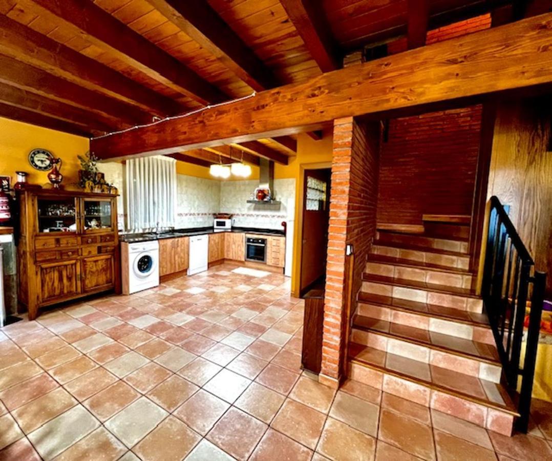 Spacious House In Ogassa With Terrace And Bbq Exterior foto