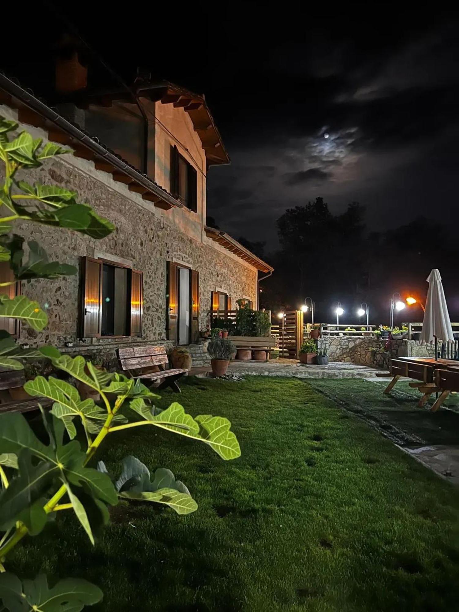 Spacious House In Ogassa With Terrace And Bbq Exterior foto